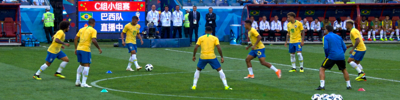 世界杯小组赛C组巴西队赛前训练直播镜头